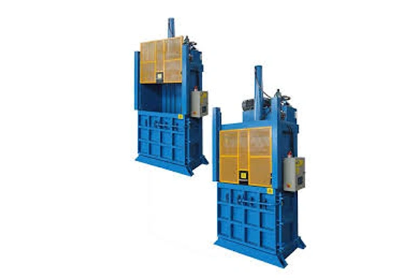 Lifting chamber baler equipment used in industrial recycling operations