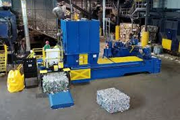 fabtex two ram baler with automatic wire tying